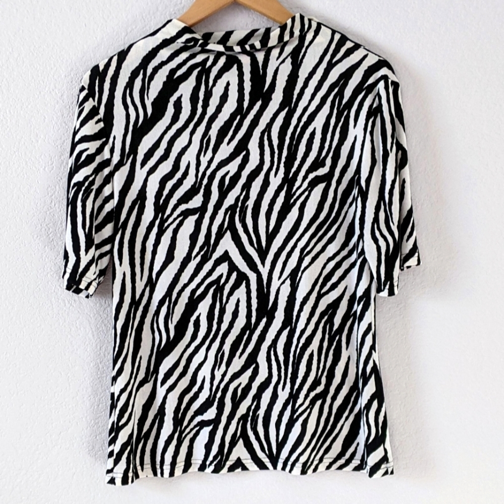 JKLA Short Sleeve Cowl Neck Top, Black / White Zebra, Large
